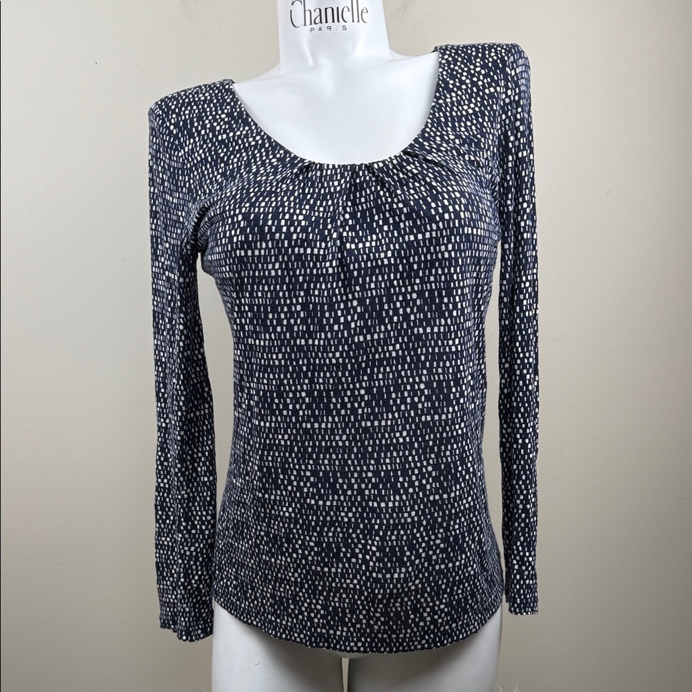 WEEKEND MAXMARA Elegant Navy and White Women's Top small